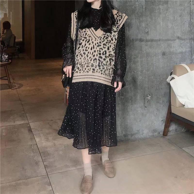 Leopard Print Knitting Vest Autumn and Winter Women V-neck Wild Pullover Vest Sleeveless Sweater
