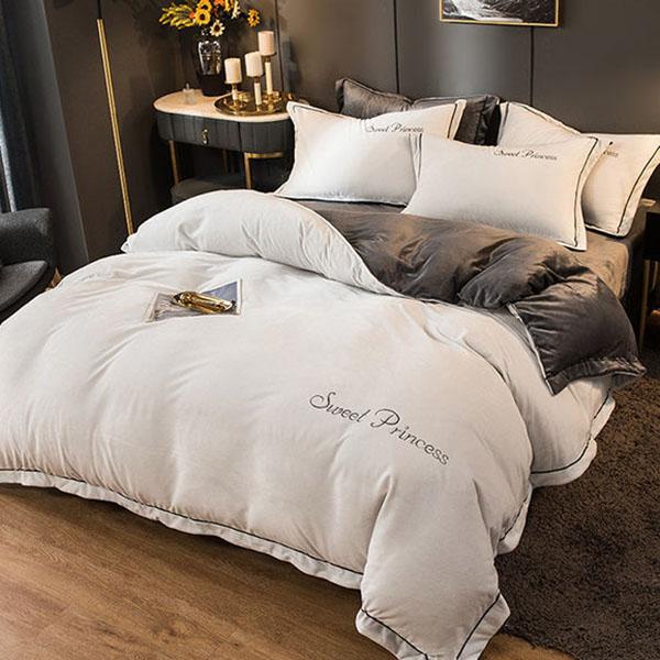 Korean Fashion Princess Style Four-piece Girl Heart Lace Solid Color Bed Linen Quilt Cover Bedding
