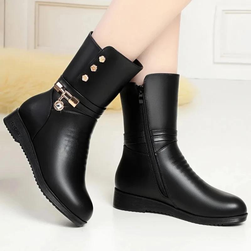Women Winter Boots Black Fur Boots Leather Ankle Booties Fashion Designer Velvet Plush Warm Boots Flat Shoes