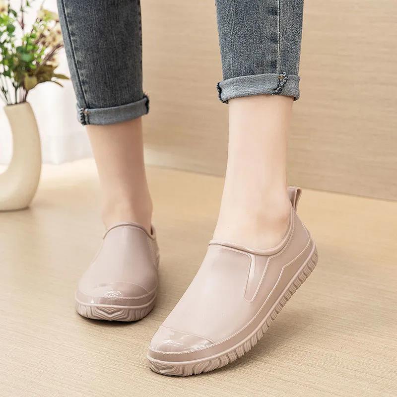 Pumps Ladies Anti-Slip Water Shoes Short Tube Car Wash Kitchen Work Rain Boots Flat Bottom Wear-resistant Embossed Design
