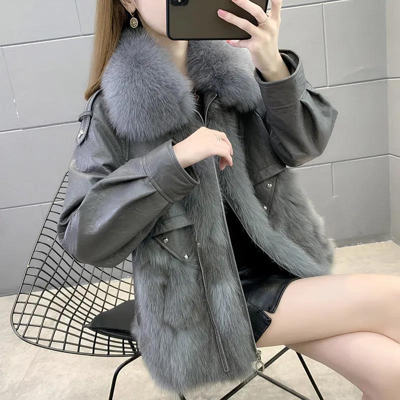Autumn and Winter Models of Imitation Fur Coat Women's Short Thickened Loose and Thin Fashionable Fox Fur Plush Coat
