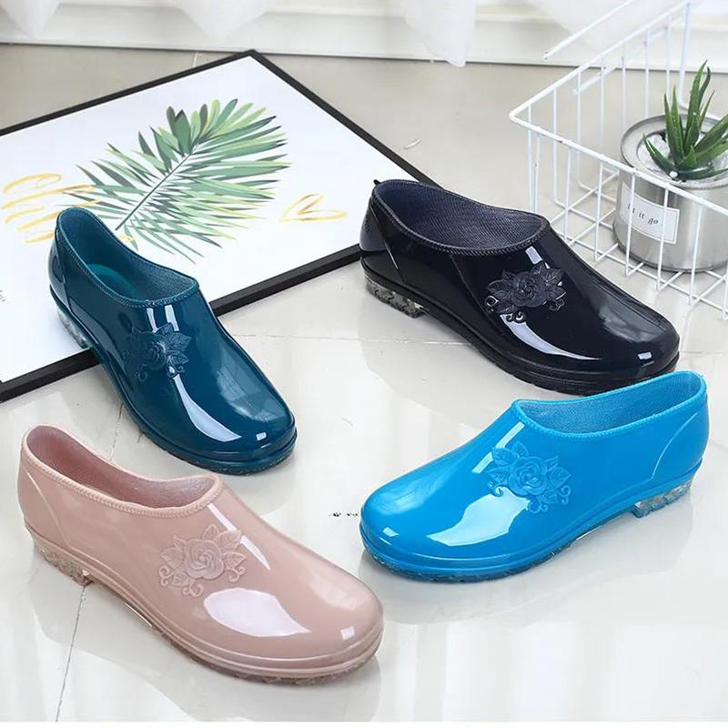 Spring and Summer Rain Boots Women's Fashion Low-top Boots Short Tube Kitchen Non-slip Water Shoes Shallow Mouth Work Shoes Rubber Shoe Covers