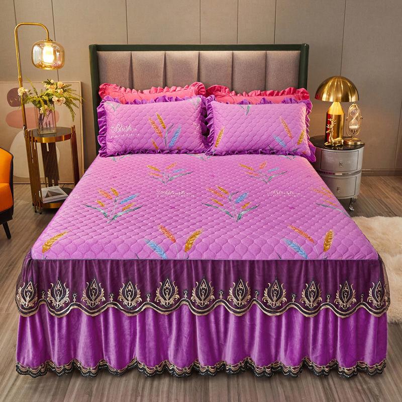 Anti-skid Warm Bedspread Thickened Winter Bedding Skirt High-grade Crystal Velvet Bed Skirt Pillowcases Three-piece Set