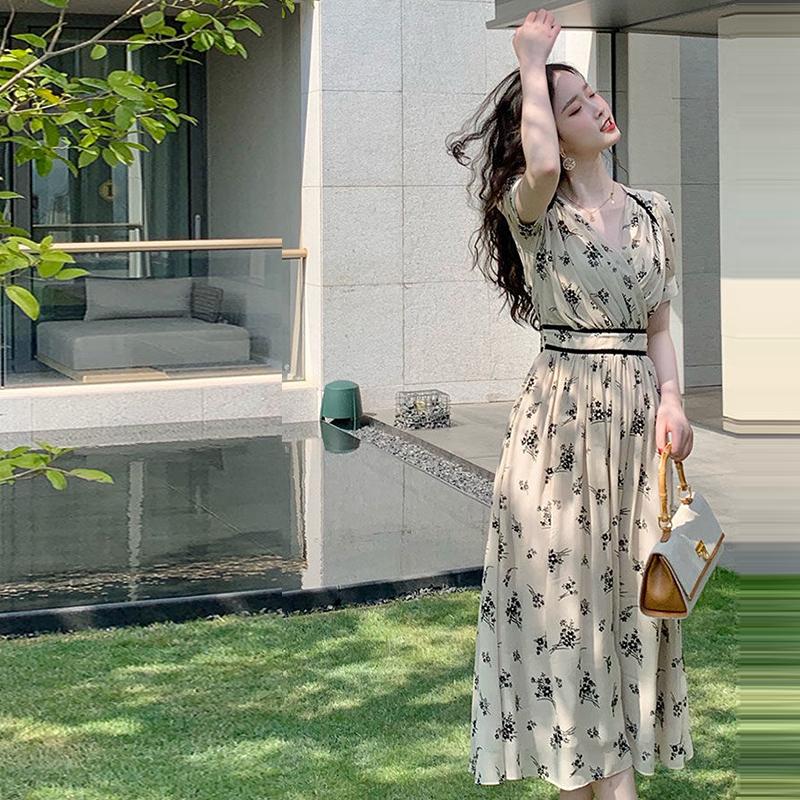 Large Size Women's Dresses Summer Fashion Temperament Waist-covered BellyThin Floral Dress