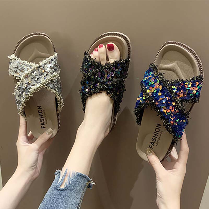 Sandals and Slippers Women's Summer Wear Korean Version of Flat-bottom Non-slip Cross Sequins Sponge Cake Thick-bottom Beach