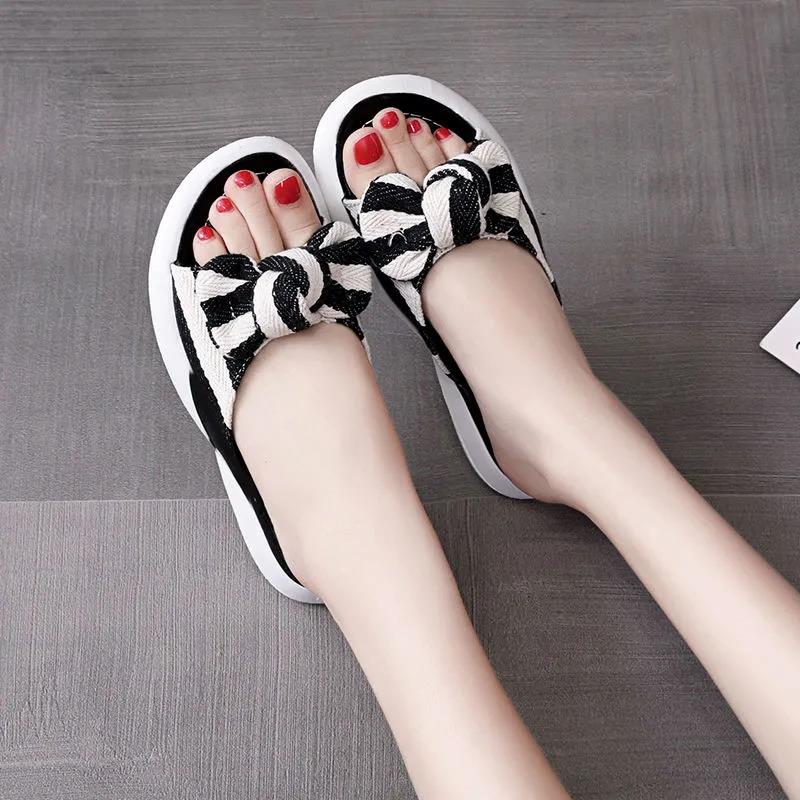 Slippers Women's Summer Wear Fashion Seaside Flat Bottom All-match Sandals Beach Shoes