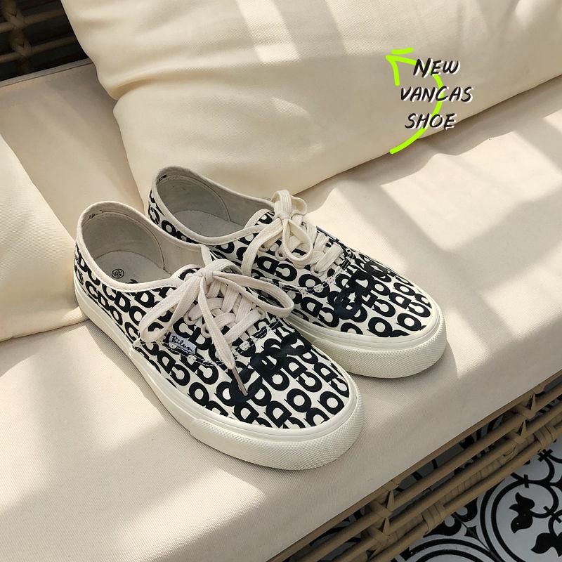 Couple Canvas Shoes Women Trainers 2020 Spring Flat Heel Preppy Style Men Sneakers Vulcanized Casual Shoes 35-44