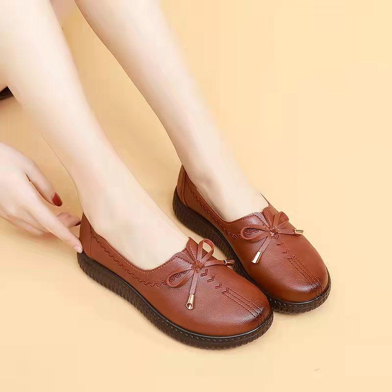 Mother's Shoes Soft-soled Leather Shoes Spring and Autumn Leather Comfortable Women's Single Shoes Non-slip Casual Shoes Ladies Flat Shoes