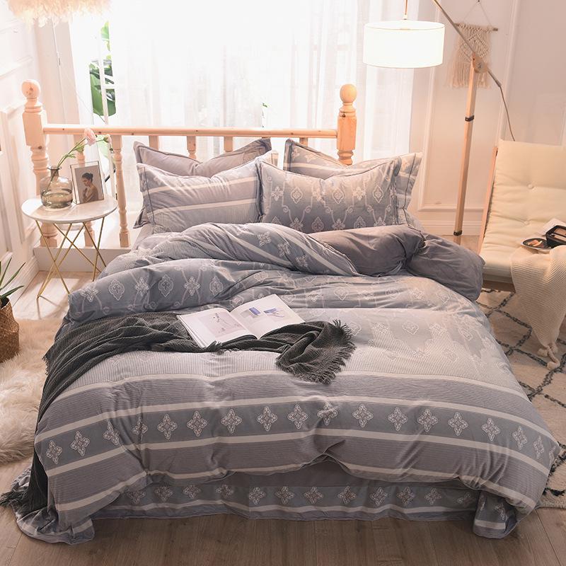 5D Carved Velvet Four-piece Crystal Velvet Warm Quilt Cover Sheets Thick Warm Velvet 4Pcs Set