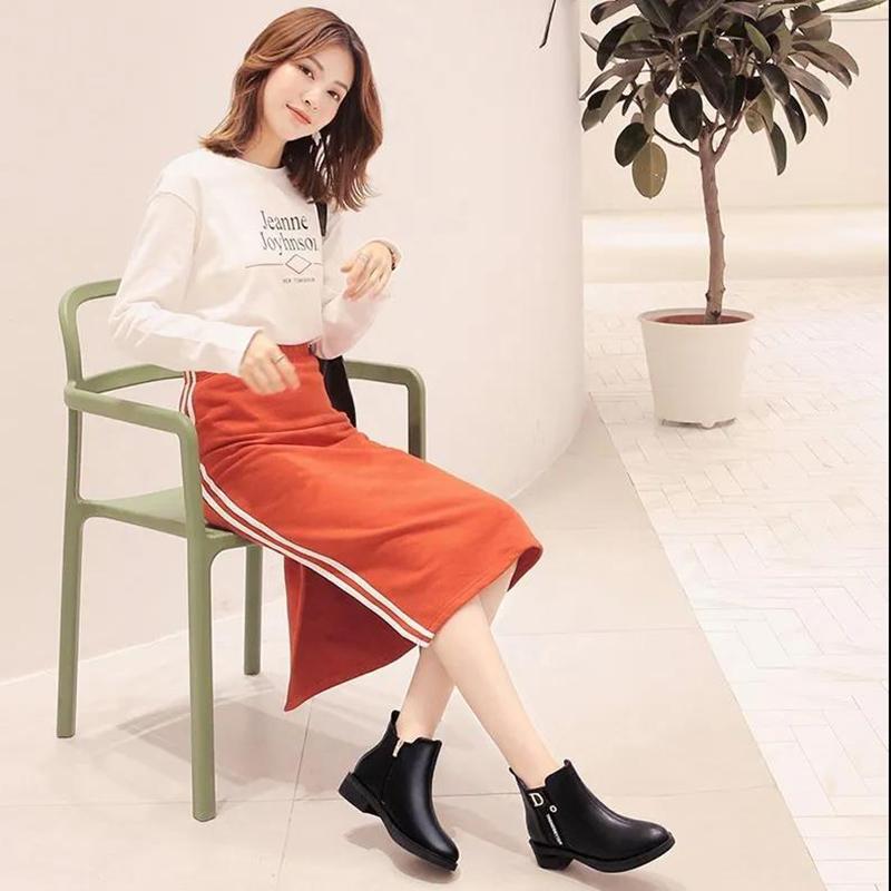 High-quality Soft Leather Short Boots Women's Thick Heel Women's Boots Winter Mom Women's Shoes All-match Flat Chelsea Boots