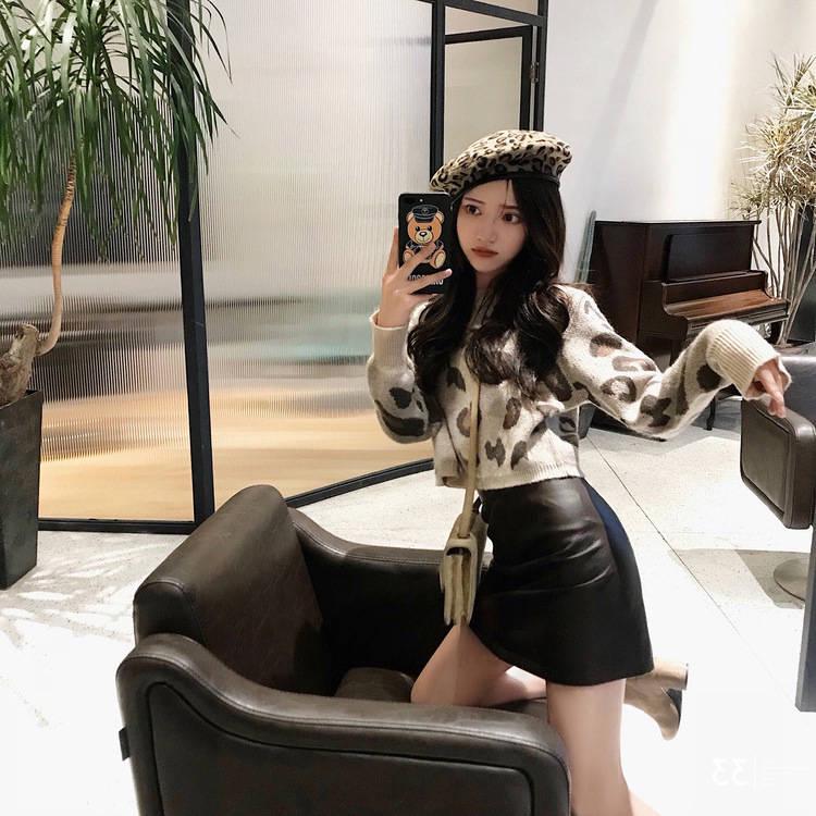 3 Colors Leopard O-neck Pullover Long Sleeve Short Twist Sweater Women Open Waist Knitwear