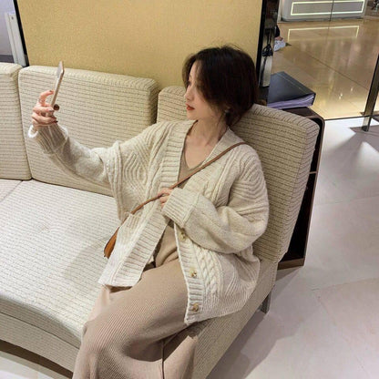 Autumn and winter new women's raglan sleeves classic twist sweater knit cardigan coat