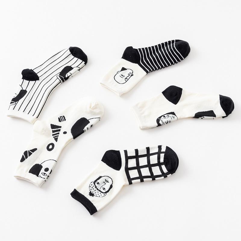 Women Cotton Crew Socks Autumn Winter Fashion New Simple Creative Fun Printing Trend Short Socks