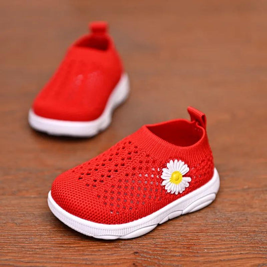 Children's Flat Shoes In Summer Boys and Girls Anti-slip Mesh Casual Shoes Soft Sole Flat Little Daisy Light Shoes