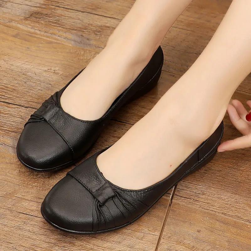 Rain Boots Women's Flat Bottom Non-slip Waterproof Shoes Kitchen Work Shoes Middle-aged Elderly Rubber Shoes
