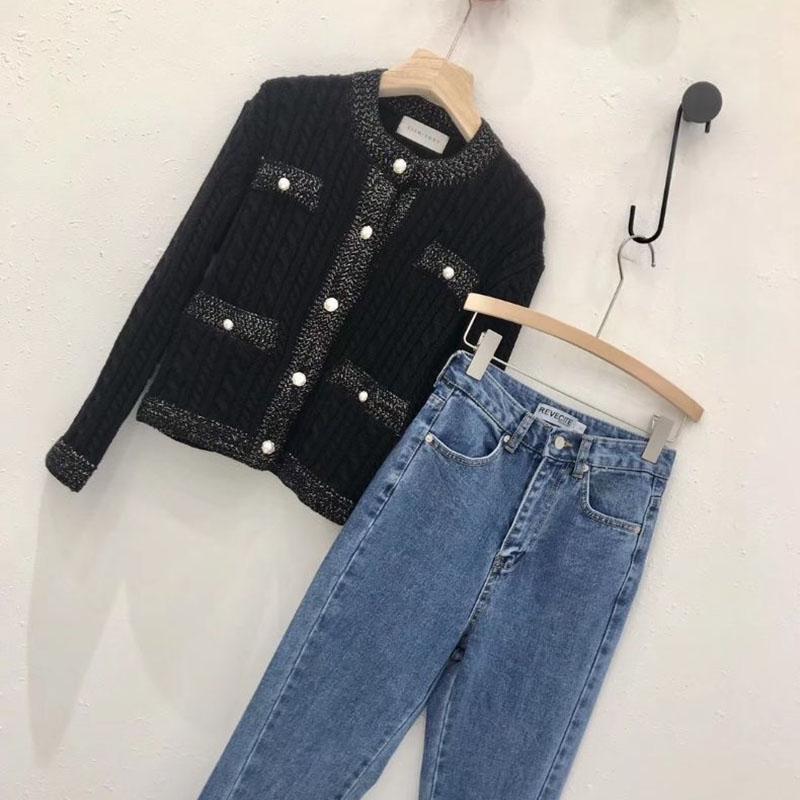 Women's Short Knitted Cardigan Autumn Winter Solid Color Sweater Coat Women's Pearl Button Twist Knit Top Cardigan Sweaters with Pockets
