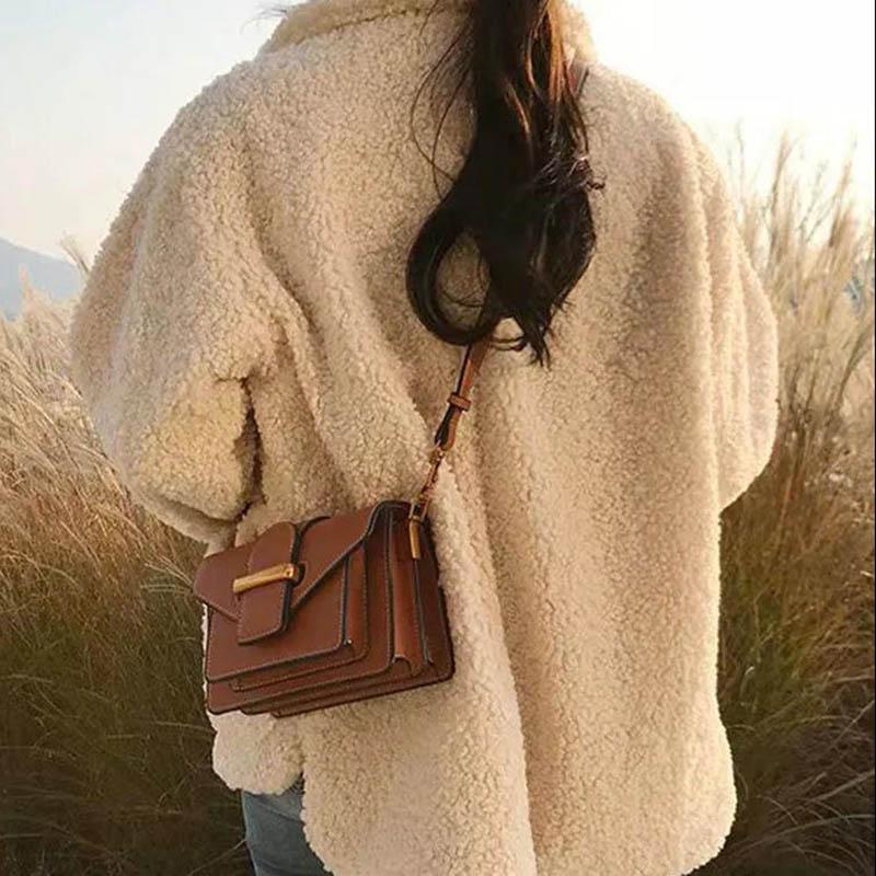 Thickened Lamb Velvet Jacket Women's Winter Two-pocket Cardigan Warm Quilted Beige Lamb Velvet Jacket