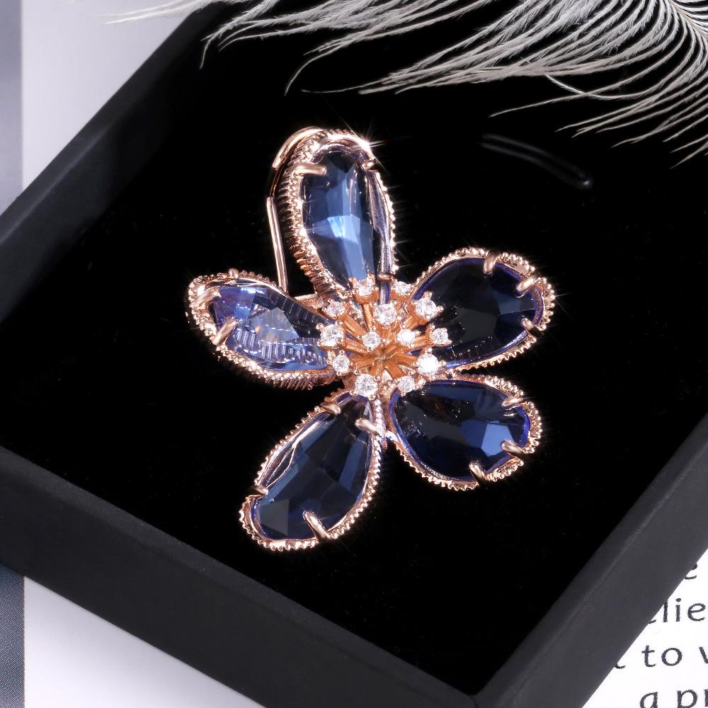Trendy Big Flower Shaped Crystal Stud Earrings Luxury Zircon Stud Earrings for Women Party Jewelry