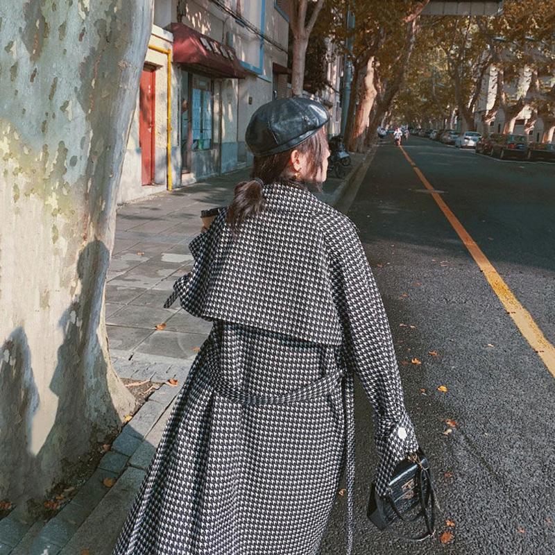 Black and White Houndstooth Windbreaker Jacket Female Spring and Autumn Long Style Over-the-knee Waist Belted Temperament Loose Coat