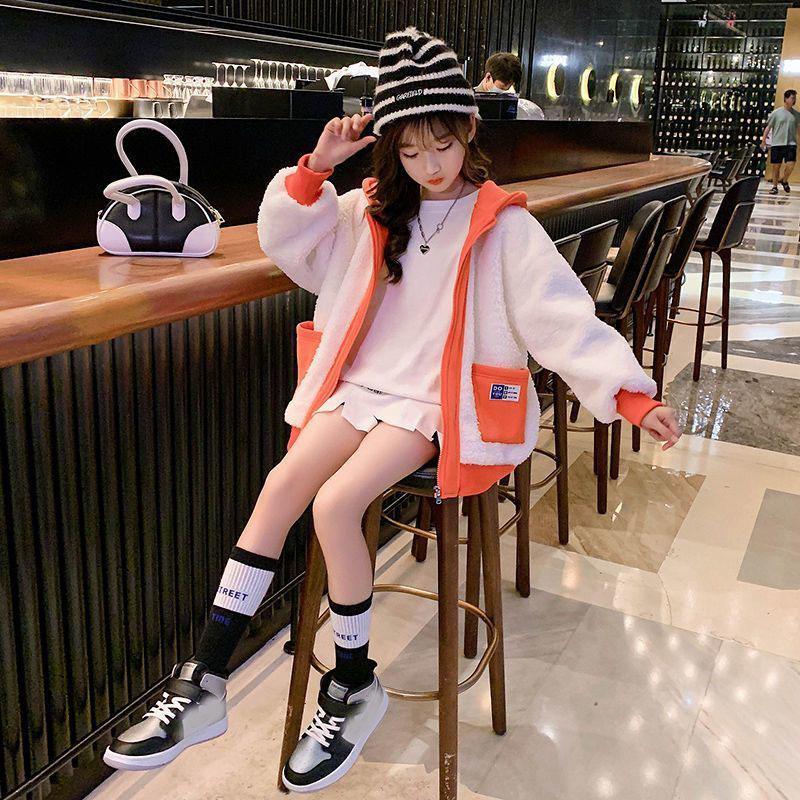 Girls' Warm and Windproof Autumn and Winter Jacket Quilted Padded Lamb Wool Sweater