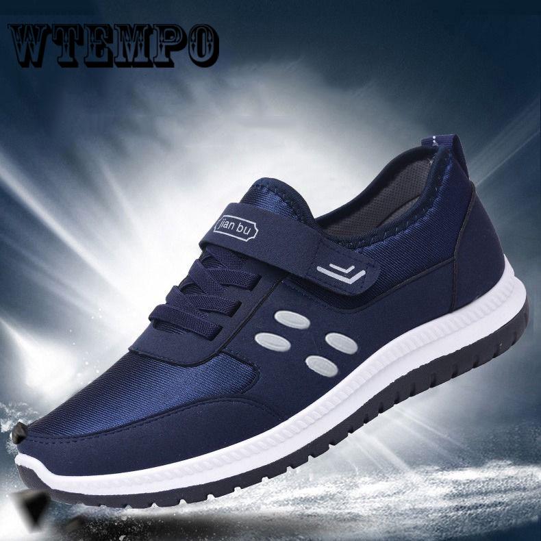 Pair of Men's Shoes Casual Canvas Men Sneakers Shoes