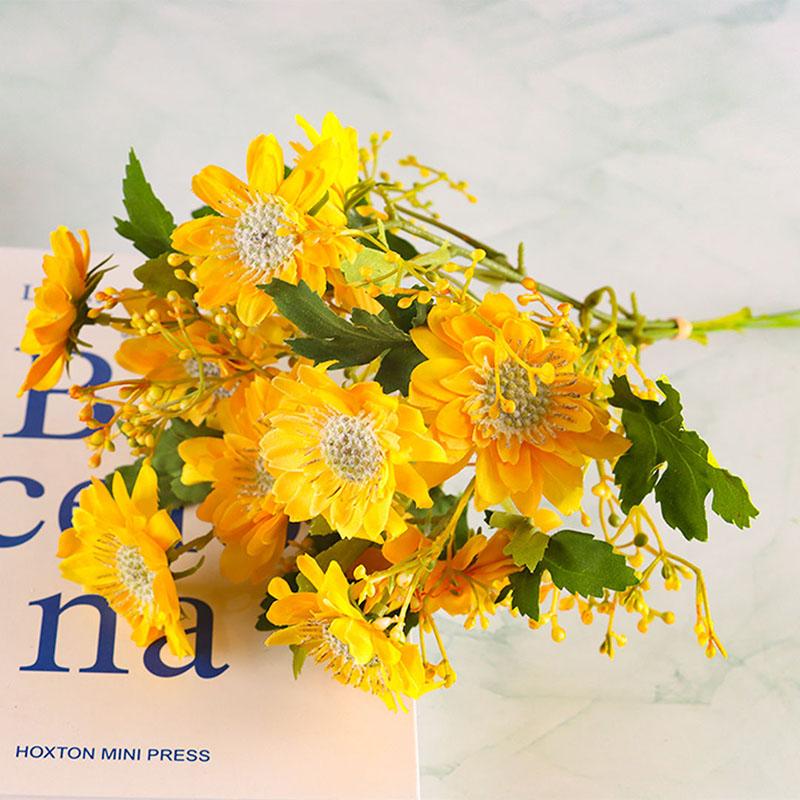 Small Daisy High-end Simulation Flower Living Room Decoration Home Decoration Bouquet Finished Chamomile Dried Bouquet Photo Props