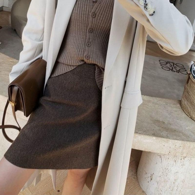 Autumn and Winter Fashion Sweater Pure Color Casual Knitted Jacket V-neck Young Women Cardigan Sweater