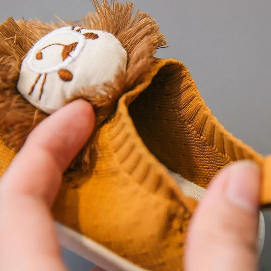 Baby's Spring and Summer Knitted Shoes Soft Soled Baby Walking Casual Shoes Cute Yellow Cartoon Lion Flat Shoes