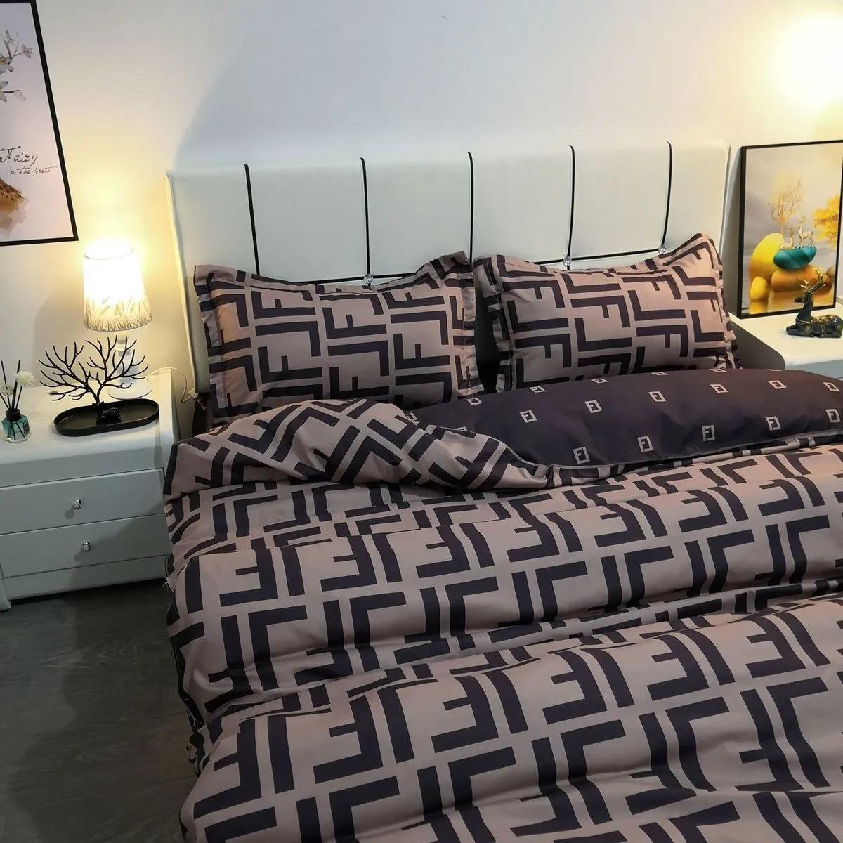 Pure Cotton Letter Printing Quilt Cover Sheet Light Luxury Double Single Student Dormitory Quilt Cover Four-piece Set