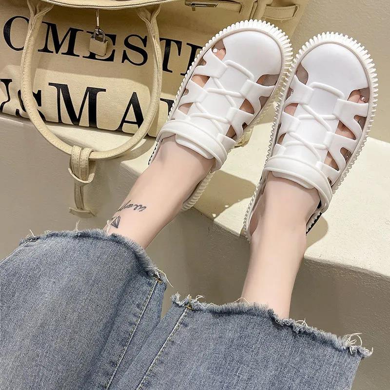 Sandals Women's Flat Bottom Non-slip Two-wear Toe Slippers Women's Outer Wear Beach Shoes Soft and Comfortable