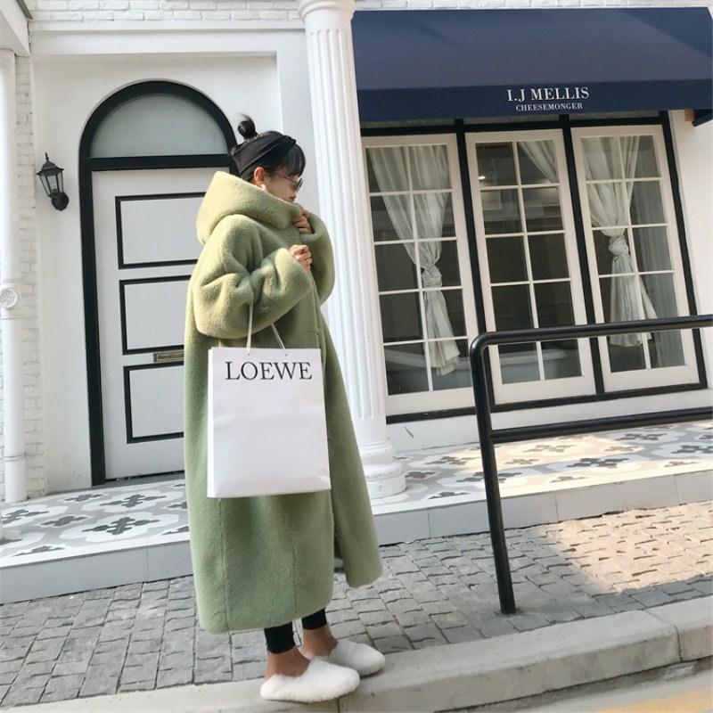 Women Winter Fur Coat Loose Lapel Overcoat Luxury Long Fur Coat Female Thick Warm Plush Coats