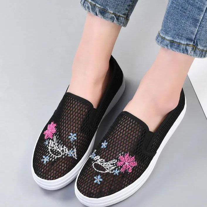 Large Size Mesh Shoes Women's Spring and Summer Hollow Out Casual Shoes Breathable Soft Bottom Non-slip Flat Shoes