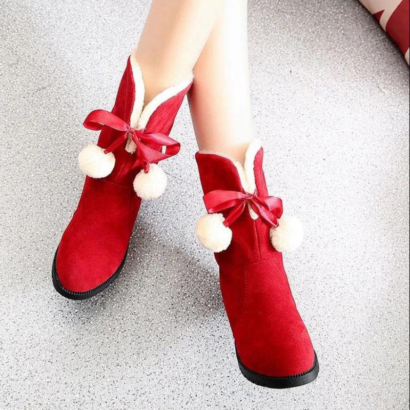 Autumn and Winter Snow Boots Women's Short Boots Non-slip Flat Bottom and Velvet Thick Short Boots To Keep Warm