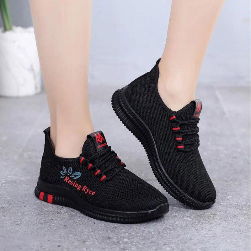 Women Winter  Cloth Shoes Sports Shoes Ultra-light Breathable Mother Shoes Wear-resistant Plus Velvet Cotton Shoes