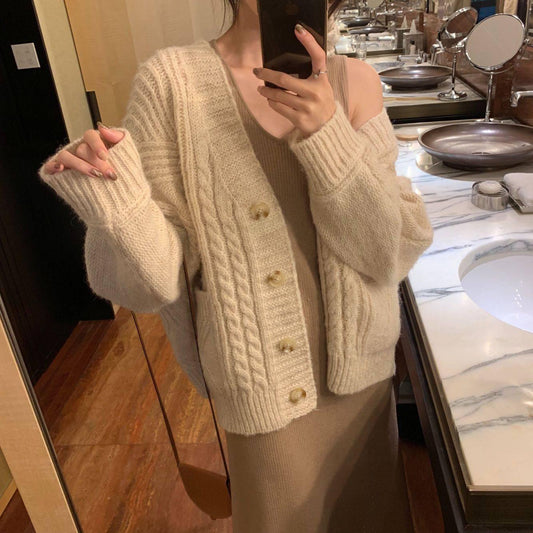Autumn and winter new women's raglan sleeves classic twist sweater knit cardigan coat