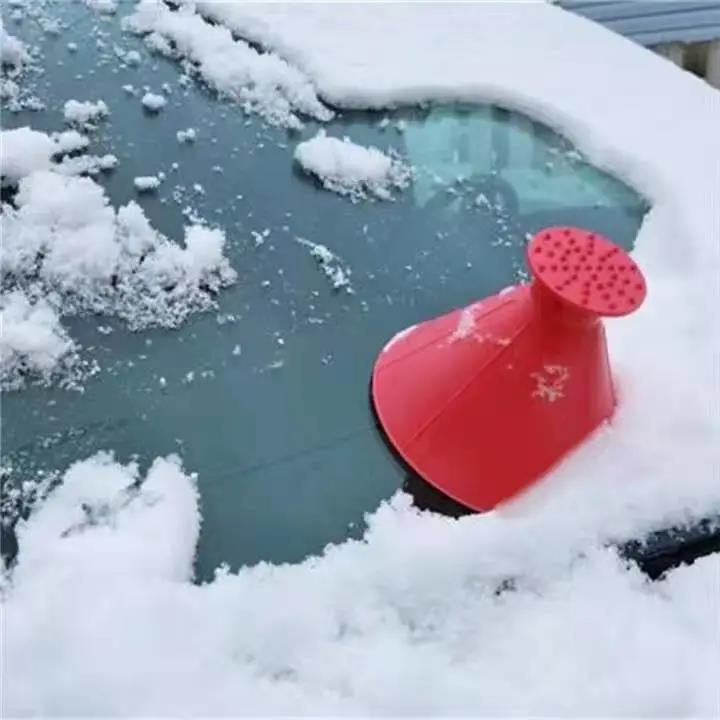 Car Snow Removal Shovel Multifunctional Vehicle Snow Removal Glass Defrosting Snow Scraping and Deicing Brush Winter Snow Removal Tool Artifact