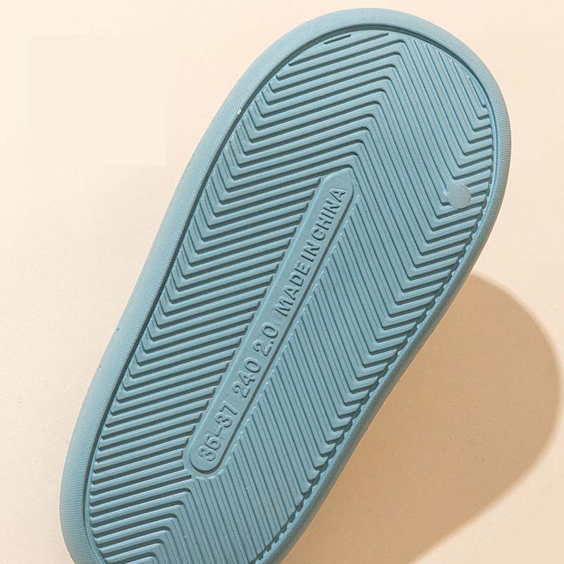 Summer Men's and Women's Slippers To Wear Outside The Bathroom with Non-slip Thick Bottom Wear-resistant Couple Slippers