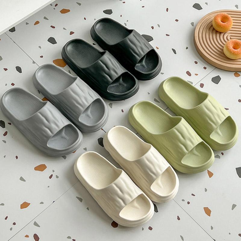 Men's Sandals and Slippers Thickened Bottom To Increase Non-slip Waterproof Men's Beach Shoes for Home Indoor and Outdoor Use