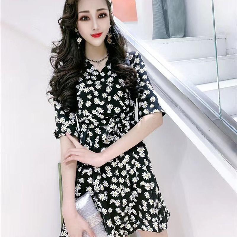Two-piece Women's Dress Shorts V-neck Short-sleeved Shirt Suit Women's Chiffon Dress A-line Dress with Waist Slimming Chiffon Fabric