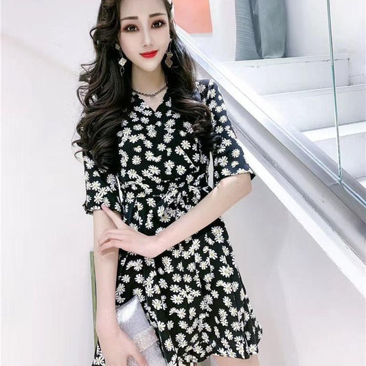 Two-piece Women's Dress Shorts V-neck Short-sleeved Shirt Suit Women's Chiffon Dress A-line Dress with Waist Slimming Chiffon Fabric