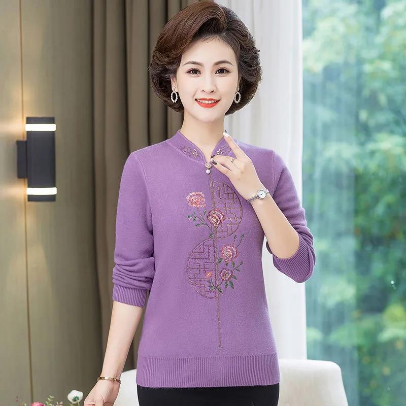 Plus Velvet Thickened Women's Sweater Fashion Embroidery One Velvet Bottoming Shirt Loose Short Plus Size Sweater