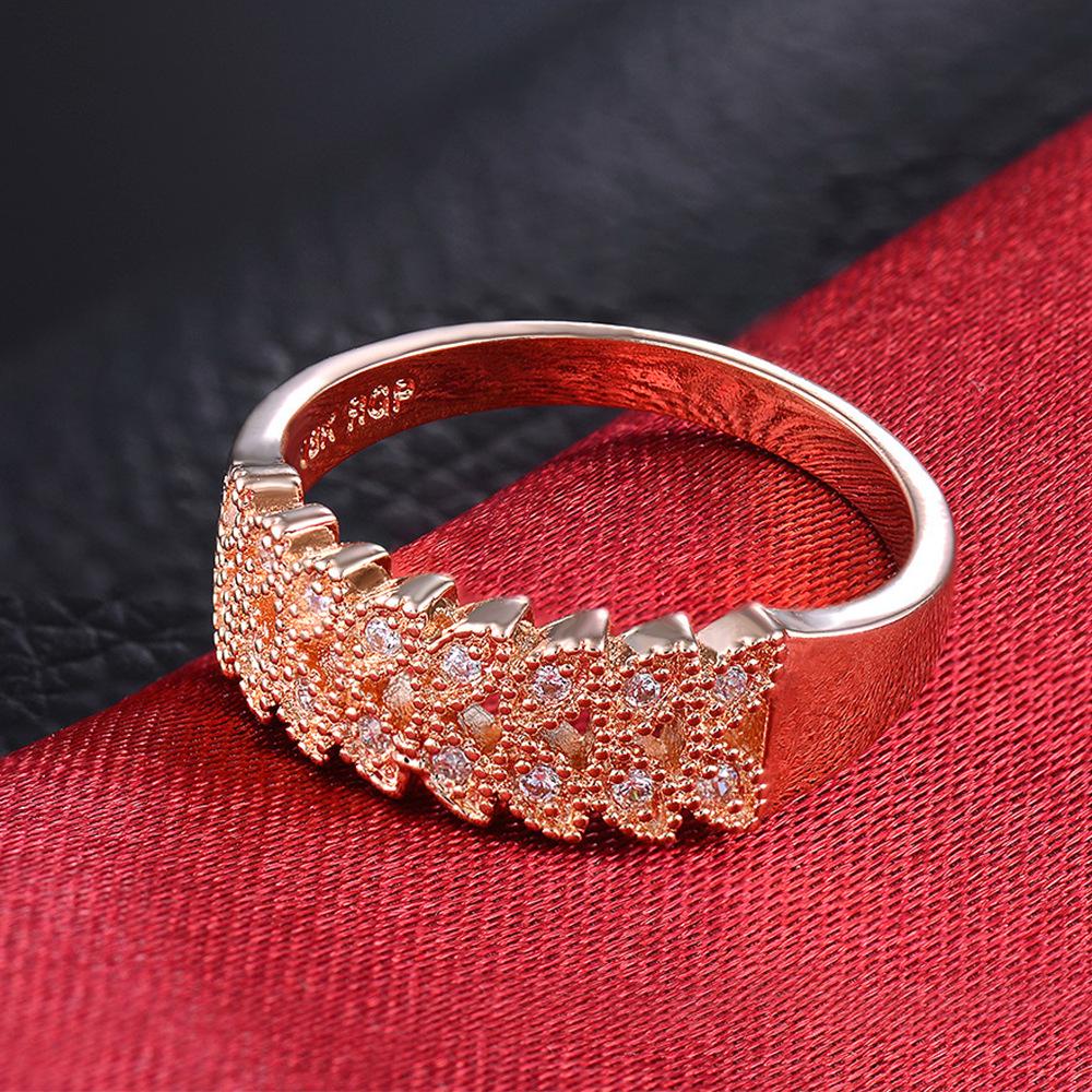 Rose Gold Wide Ring Vintage Hollow Leaf Shaped Zircon Ring Women Proposal Ring Valentine's Day Gift