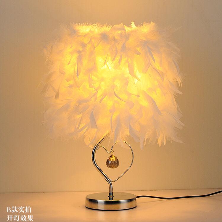 Feather Table Lamp Bedroom Bedside Lamp Simple Romantic European Princess Wedding Room Bedside Lamp