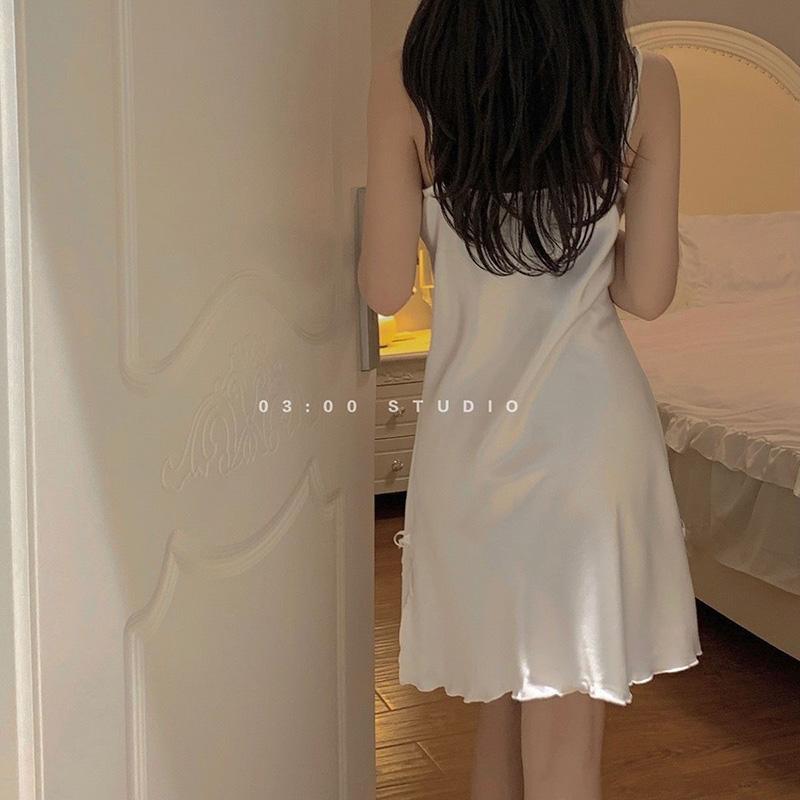 Lace V-neck Suspender Nightdress Female Summer Thin Section Can be worn outside Sexy Ice Silk Dress