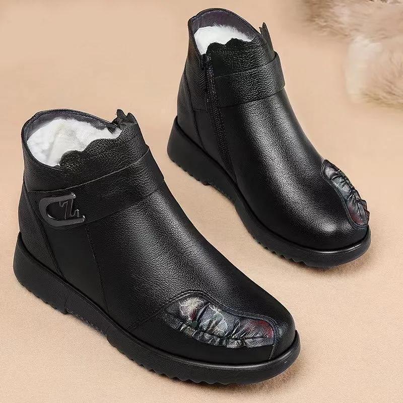 Cotton Shoes Women's Winter Warmth and Velvet Soft-soled Short Boots Middle-aged and Elderly Leather Shoes