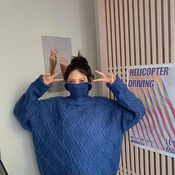 Korean Version of The Thick Solid Color Twist Turtleneck Sweater for Girls In Winter Warm and Sweet Sweater