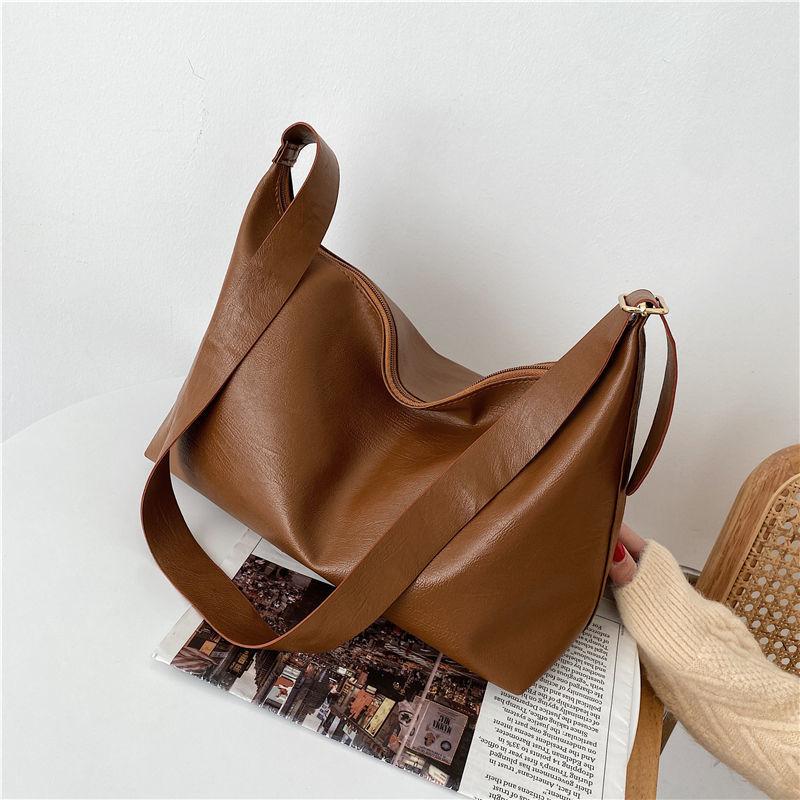 Large-capacity Bag Female Four Seasons Trend Fashion Casual All-match One-shoulder Underarm Soft Crossbody Bag
