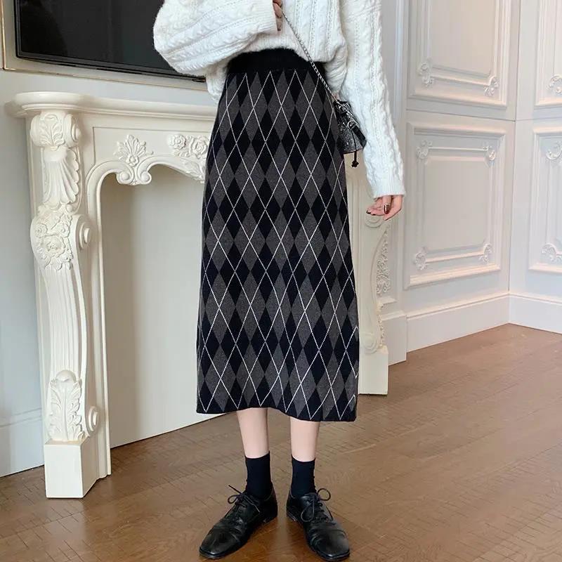 Women's Knitted Half-length Skirts In Autumn and Winter Are Thin and Thin, Covering The Crotch Skirt, High-waisted A-line Package Hip Skirt