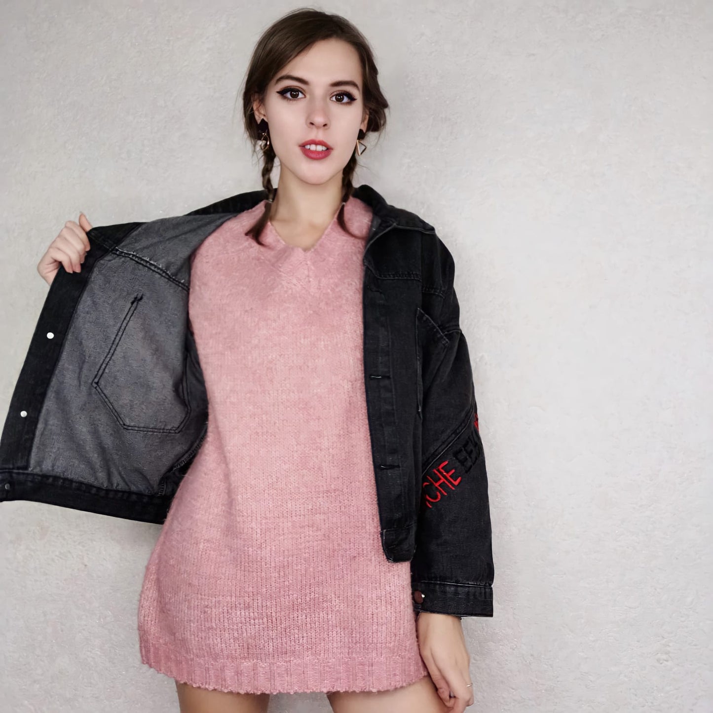 Women's Embroidered Denim Jacket with Holes Black Denim Jacket Female Loose Hip-hop Style Denim Coat outwear