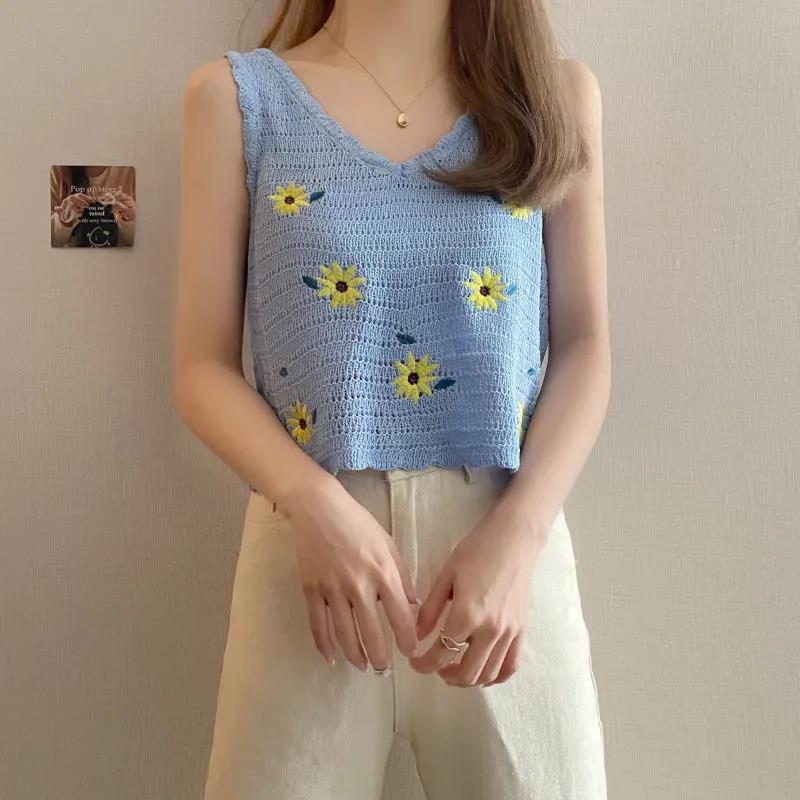 Women Summer Sleeveless Tops Daisy Embroidered Low Collar with Exposed Collarbone Thin Waistcoat Short Open Navel Knitted Suspender Top
